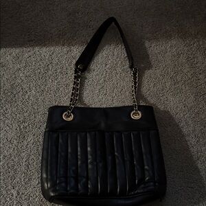 Elegant Black Chain Strap Women's Bag